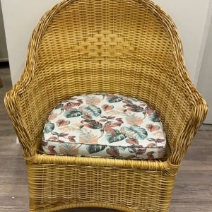 Poltrona Modelo Dallas em fibra sintética Cor Bananeira