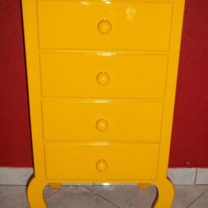 Criado mudo quatro gavetas Cód AB – 103